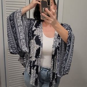 Super soft thin material Cardigan NWOT